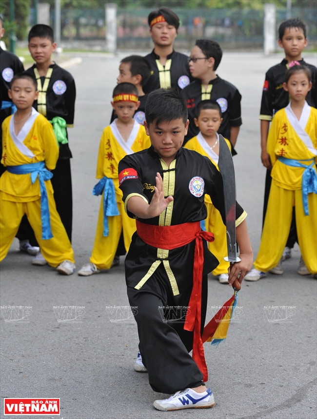 Uy Long môn, sức mạnh đến từ những vật dụng đơn giản ảnh 3