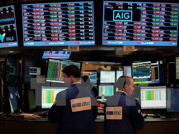 Nhóm cổ phiếu năng lượng đưa chứng khoán Phố Wall vào vùng đỏ ảnh 1