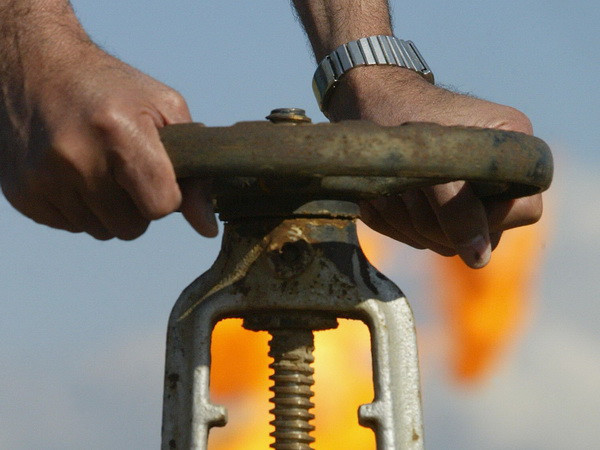 Nguồn cung thị trường chưa bị tác động, giá dầu tiếp tục giảm ảnh 1