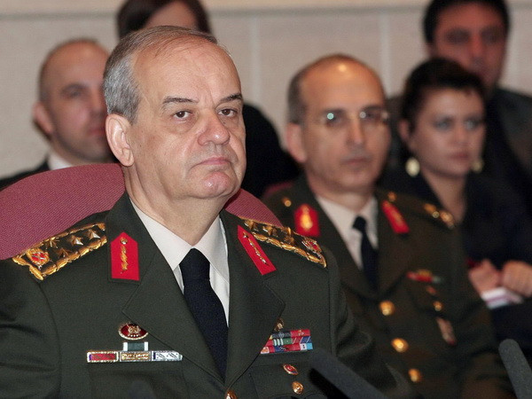 Quân đội TNK muốn xử lại các sĩ quan bị kết tội mưu phản ảnh 1