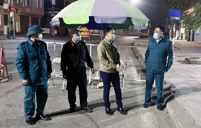 Quảng Ninh phong tỏa tạm thời toàn bộ 7 xã, thị trấn trên đảo Cái Bầu ảnh 1