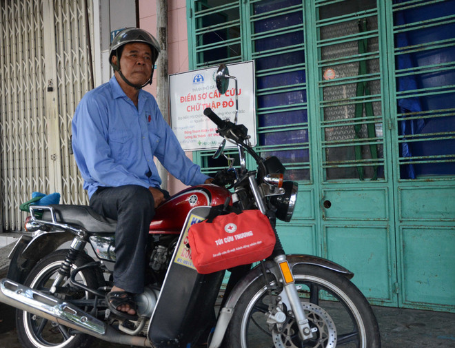 Những 'hiệp sỹ xe ôm đường phố' chuyên cứu giúp người bị nạn ảnh 1