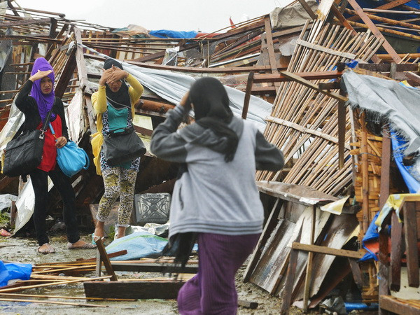 Bão Hagupit di chuyển theo hướng Tây Tây Bắc trong 24 giờ tới ảnh 1