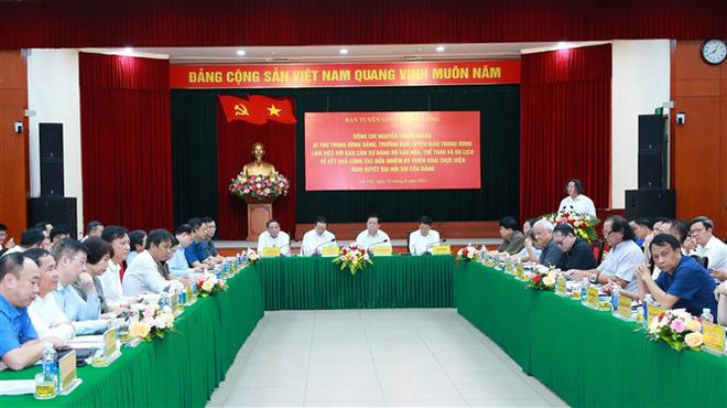 Xây dựng, phát triển văn hóa, con người Việt Nam trong giai đoạn mới ảnh 2