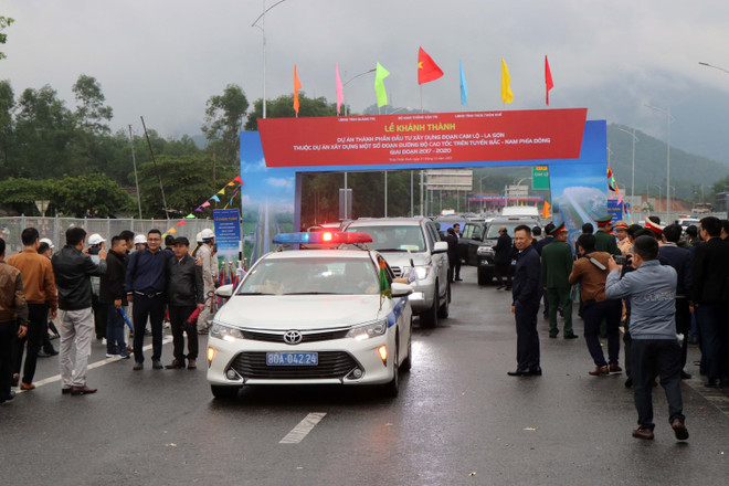 Khánh thành cao tốc Cam Lộ-La Sơn kết nối Thừa Thiên-Huế và Quảng Trị ảnh 1