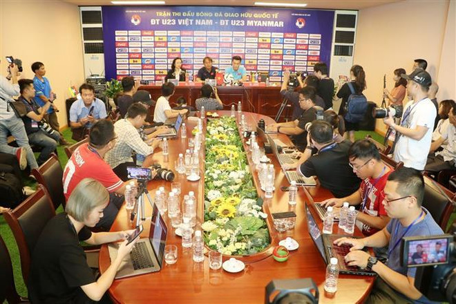 Họp báo trước trận giao hữu quốc tế giữa U23 Việt Nam và U23 Myanmar ảnh 1