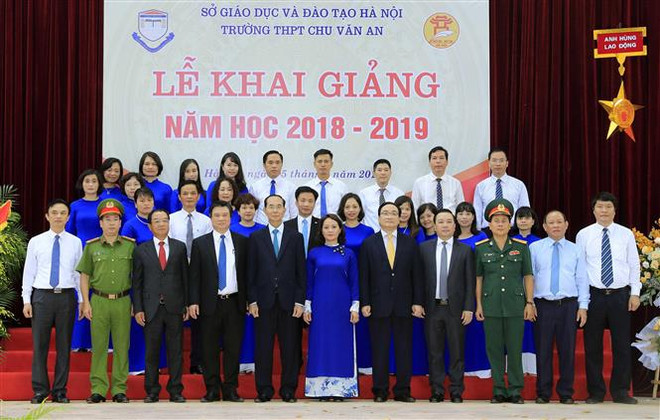 Chủ tịch nước dự khai giảng tại Trường Trung học phổ thông Chu Văn An ảnh 1