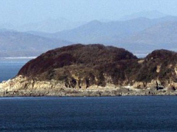 Triều Tiên xây dựng cơ sở quân sự trên đảo gần giới tuyến ảnh 1