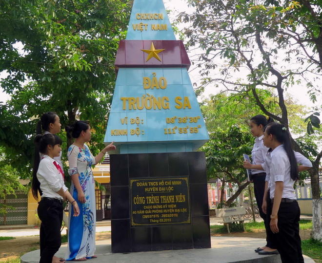 Mô phỏng cột mốc Trường Sa bồi đắp tình yêu biển đảo cho học sinh ảnh 1