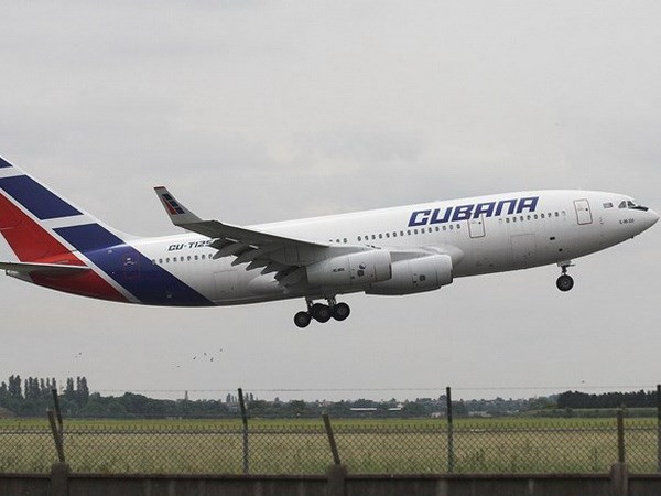 Mỹ-Cuba đạt thỏa thuận khôi phục các chuyến bay thương mại ảnh 1