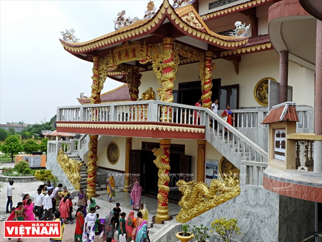 Chùa Linh Sơn - điểm dừng chân của du khách Việt trên đất Ấn Độ ảnh 2