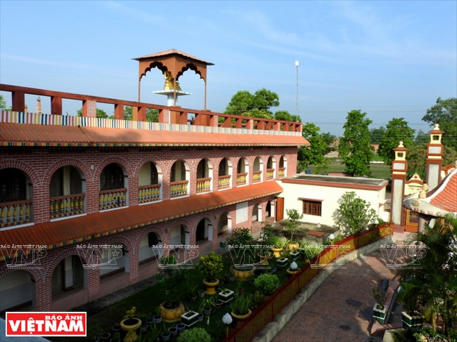 Chùa Linh Sơn - điểm dừng chân của du khách Việt trên đất Ấn Độ ảnh 4