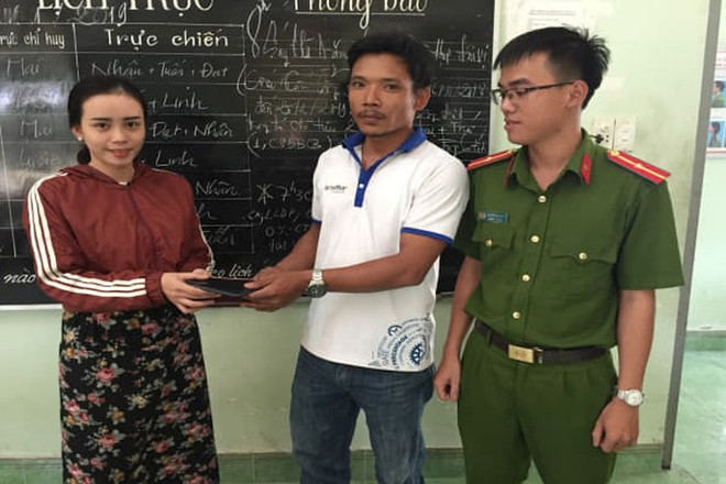 Bình Dương: Trả lại tài sản trị giá 40 triệu đồng cho người đánh rơi ảnh 1