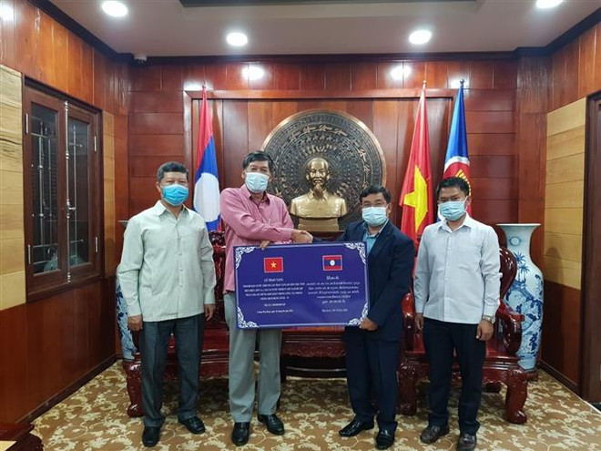Lào hỗ trợ các địa phương Việt Nam phòng chống dịch COVID-19 ảnh 1