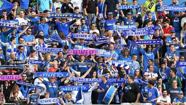 Cổ động Getafe. (Nguồn: Getty Images) Tây Ban Nha: Sân vận động được mở cửa phục vụ tối đa 100% công suất ảnh 1