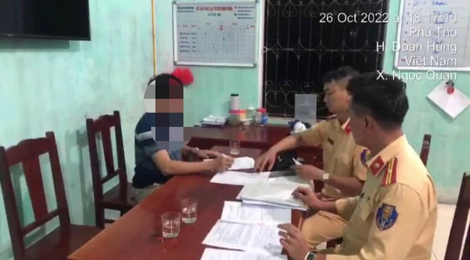 Phạt lái xe đi ngược chiều trên cao tốc Nội Bài-Lào Cai 17 triệu đồng ảnh 1