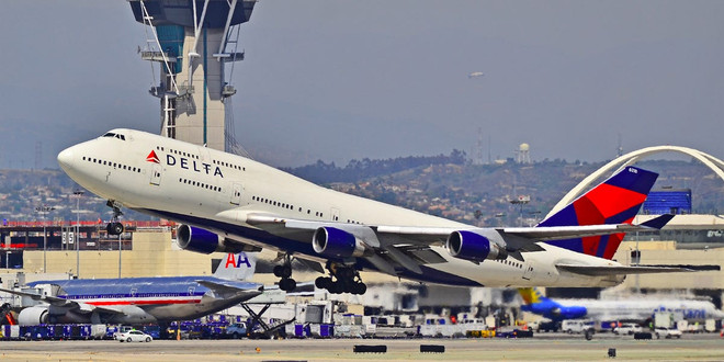Nhiều hãng hàng không kêu gọi nối lại hoạt đi lại giữa Anh và Mỹ ảnh 1