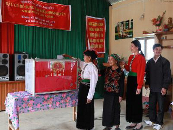 Bầu bổ sung đại biểu HĐND Mộc Châu và Vân Hồ ảnh 1
