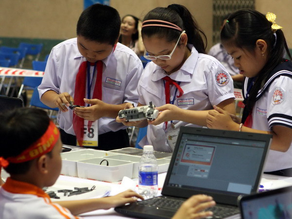 Việt Nam có 13 đội dự cuộc thi Robotics quốc tế 2013 ảnh 2
