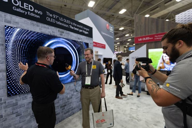 LG Electronics trình làng chiếc tivi OLED lớn nhất thế giới tại Mỹ ảnh 1