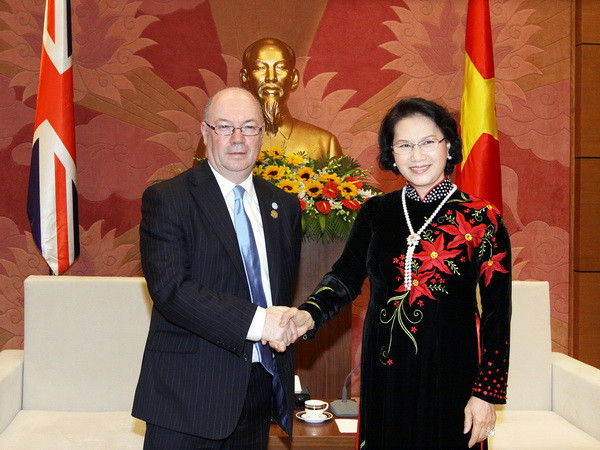 Phó Chủ tịch Quốc hội tiếp đoàn nghị sỹ Syria và đoàn nghị viện Anh ảnh 1