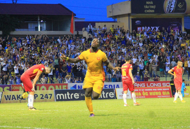 Kết quả vòng 15 V-League: HAGL rơi xuống nhóm 'cầm đèn đỏ' ảnh 2