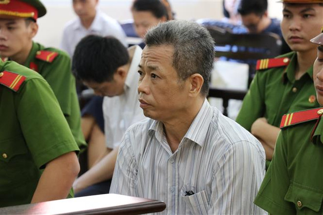 Xét xử nguyên Bí thư Thị ủy Bến Cát, Bình Dương: VKS đề nghị mức án ảnh 1