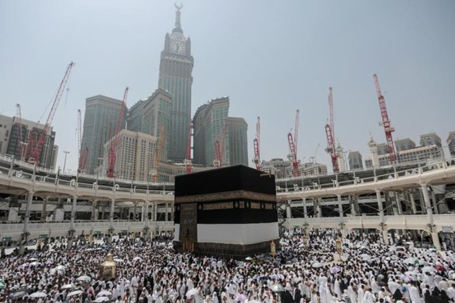Saudi Arabia chặn tên lửa từ Yemen nhằm vào thánh địa Mecca ảnh 1