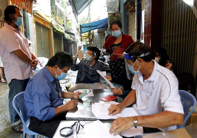 TP.HCM kiểm tra việc thực hiện hỗ trợ người bị ảnh hưởng bởi COVID-19 ảnh 1