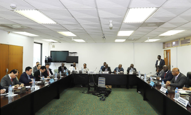 Phó Thủ tướng Vương Đình Huệ hội đàm với Phó Tổng thống Nigeria ảnh 2