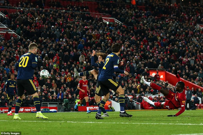 Liverpool hạ Arsenal ở trận cầu siêu kịch tính có đến 10 bàn thắng ảnh 2