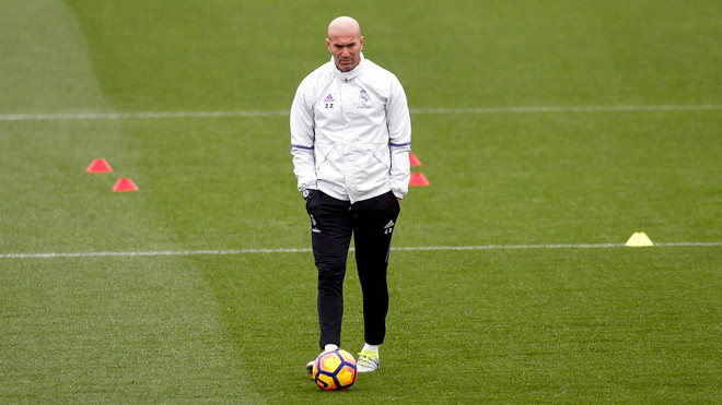 Zidane đang giúp Real thăng hoa. (Nguồn: Marca) Với Zinedine Zidane, Real Madrid ngày càng trở nên đáng sợ ảnh 1