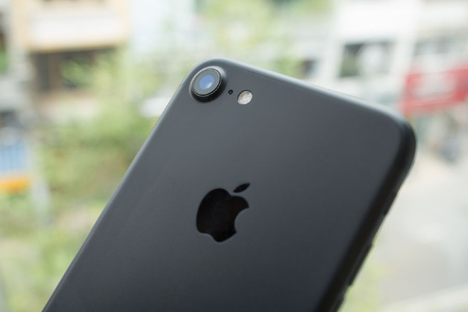 Cận cảnh những chiếc iPhone 7 "xách tay" đầu tiên tại Việt Nam ảnh 9