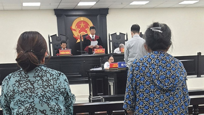 Y sỹ lừa hơn nửa tỷ đồng xin việc vào Bệnh viện 19-8 lĩnh án 8 năm tù ảnh 1