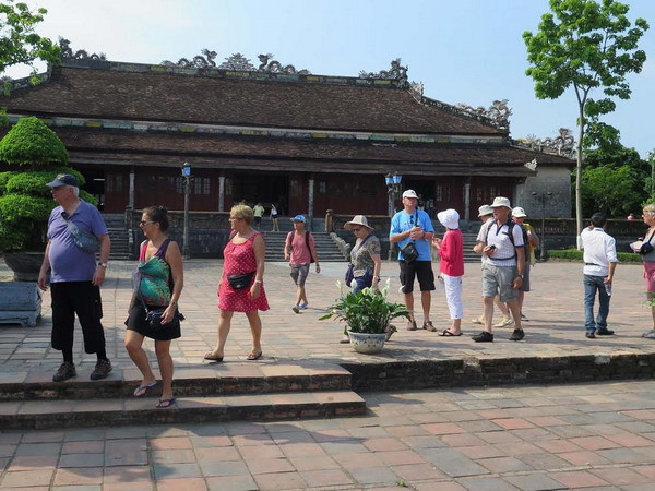 Hơn 1 triệu lượt du khách tham quan hệ thống di tích Cố đô Huế ảnh 1