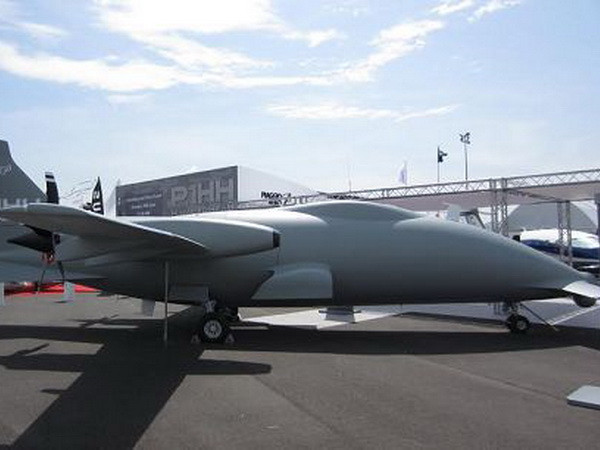 Piaggio Aerospace đẩy mạnh các chương trình chế tạo hàng không ảnh 1