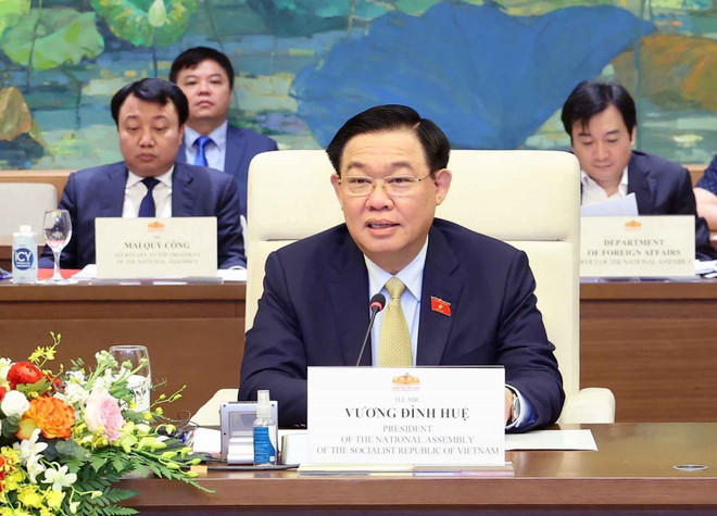 Chủ tịch Quốc hội Vương Đình Huệ phát biểu. (Ảnh: Nhan Sáng/TTXVN) TTXVN_2803ChutichQuochoiVietnamNhatban2.jpg