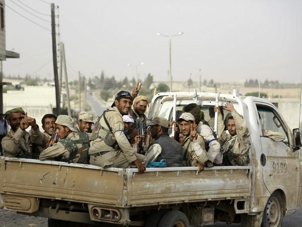 Hàng chục tổ chức dân sự đe dọa dọa rút khỏi hòa đàm Syria ảnh 1