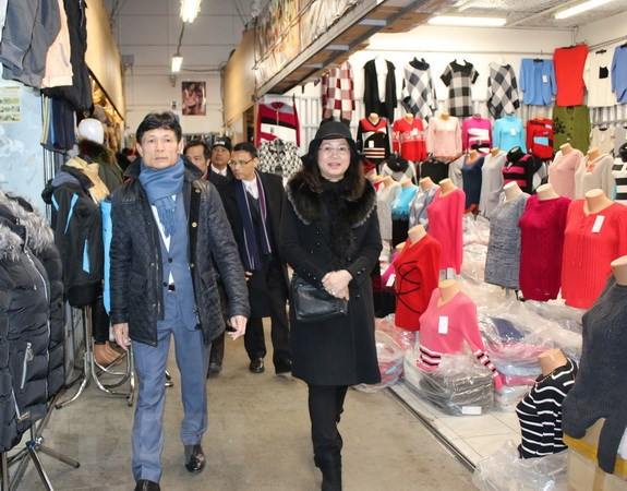 Người Việt tại Séc nỗ lực hòa nhập vào đời sống nước sở tại ảnh 1