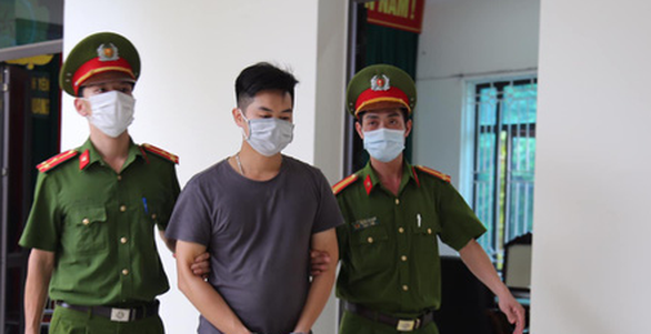 Bắt đối tượng chủ mưu phát tán clip đồi trụy giả mạo Bar-Karaoke Sunny ảnh 1