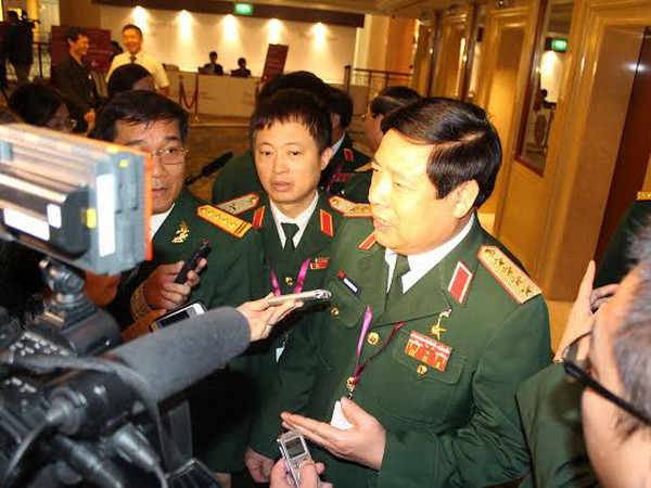 [Photo] Hoạt động của Bộ trưởng Quốc phòng tại Shangri-La ảnh 3