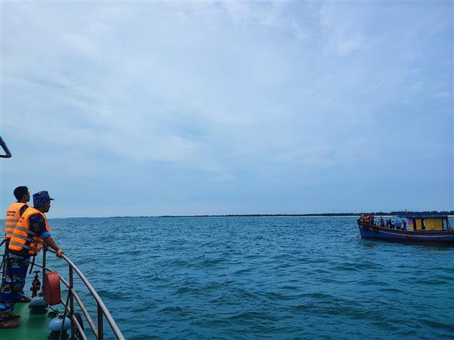 Quảng Trị: Tìm được nốt thi thể người chồng vụ 2 ngư dân mất tích ảnh 1