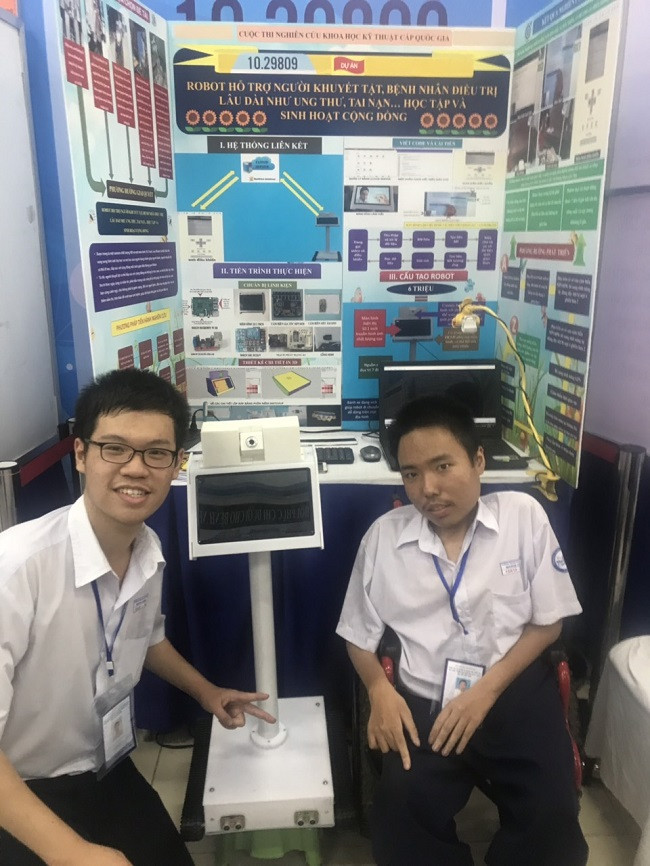 Nam sinh khuyết tật nghiên cứu khoa học để giúp người cùng cảnh ngộ ảnh 2