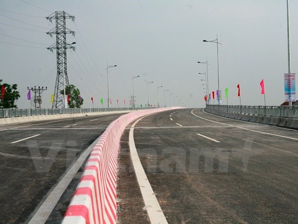 Hợp long cầu Việt Trì-Ba Vì bắc qua sông Hồng vào ngày 26/6 ảnh 1