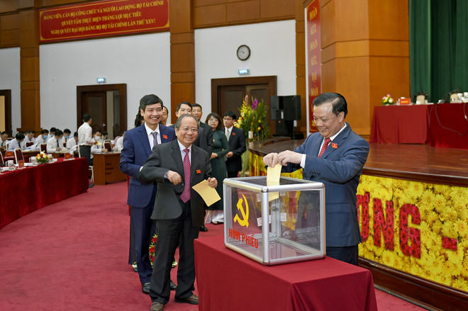 Ngành tài chính: Kiểm soát chặt nợ công và bội chi ngân sách Nhà nước ảnh 1