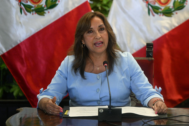 Tổng thống Peru Dina Boluarte. (Ảnh: AFP/TTXVN) Quốc hội Peru phản đối luận tội Tổng thống Dina Boluarte ảnh 1