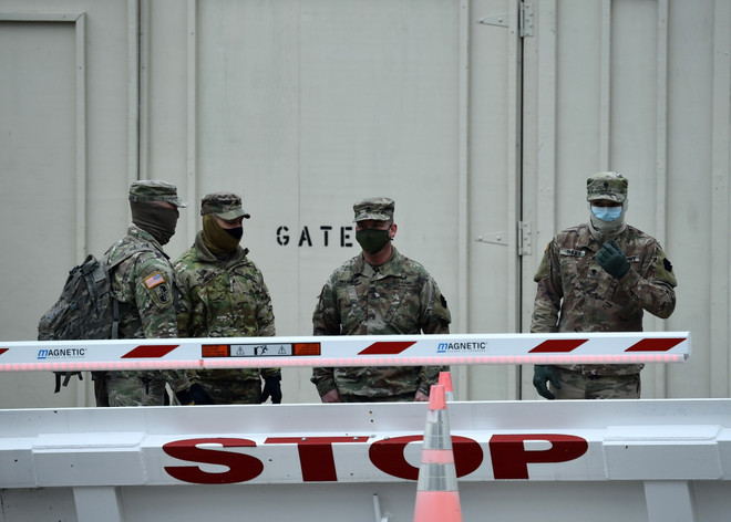 Nhiều người ủng hộ ông Trump tham gia vào vụ tấn công Đồi Capitol ảnh 3