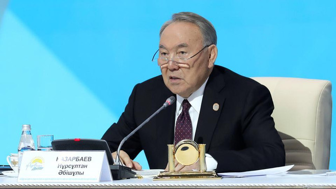 Tổng thống Kazakhstan Nursultan Nazarbayev bất ngờ tuyên bố từ chức ảnh 1