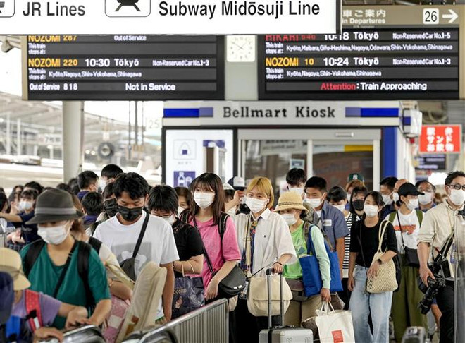 Nhật Bản: Tàu cao tốc gián đoạn 4 giờ vì một dây điện bị đứt ảnh 1