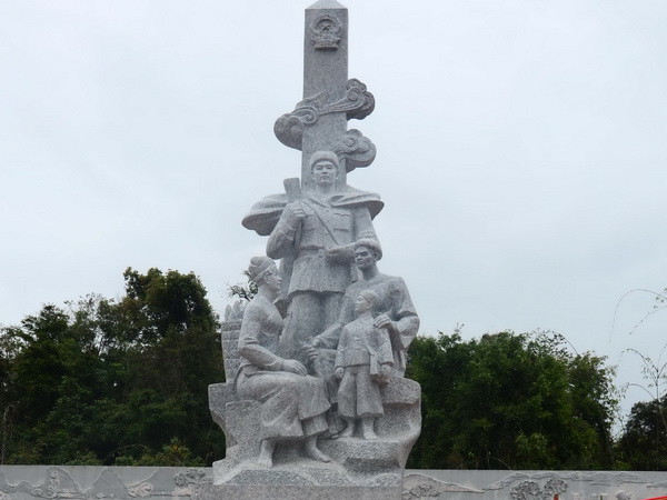 Điện Biên khánh thành Khu tưởng niệm anh hùng Trần Văn Thọ ảnh 1